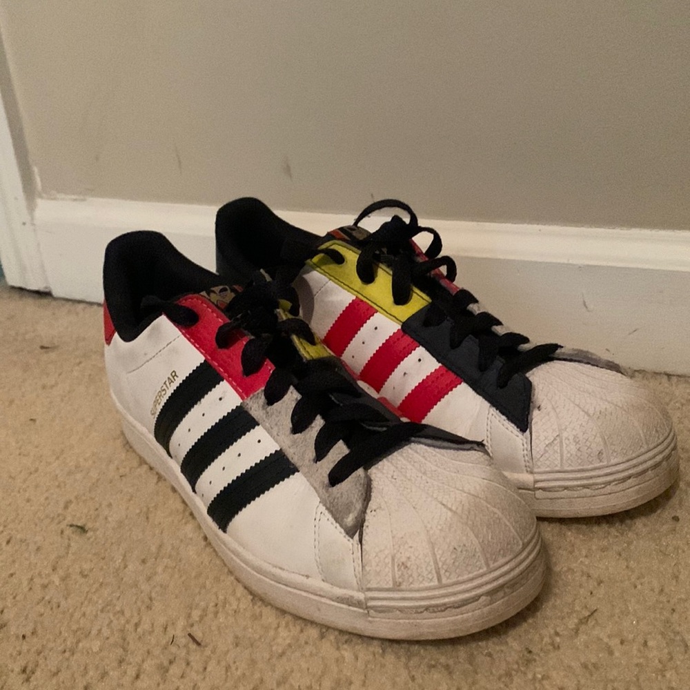 Adidas superstars 9.5 mens